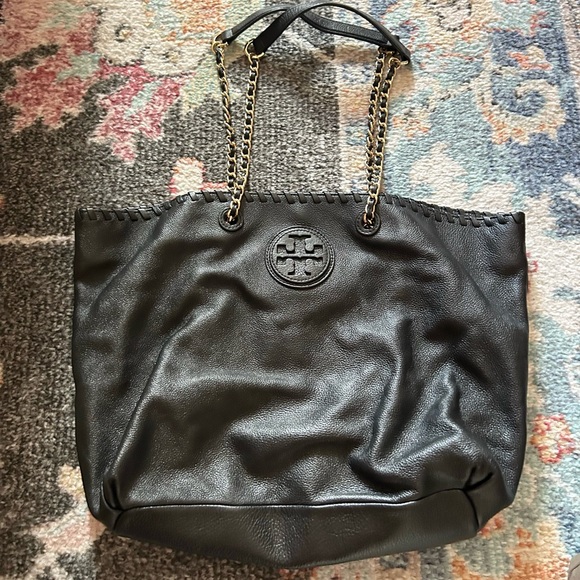 AUTHENTIC TORY BURCH BLACK SHOULDER LEATHER BAG ♦️♦️ - Picture 2 of 6